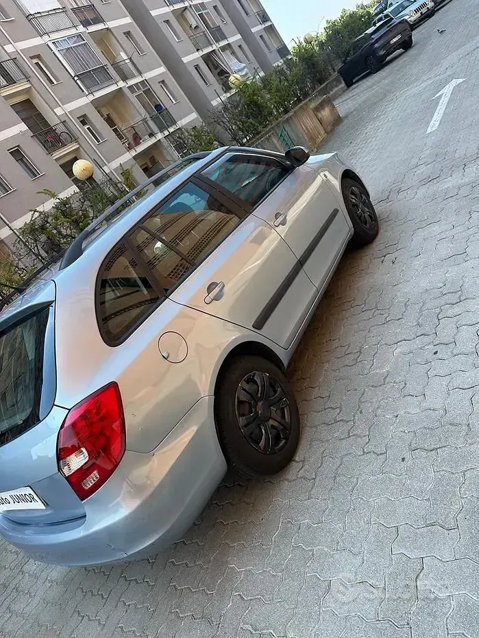 Usata Skoda Fabia Style 90 CV (66 kW) 2011 Viola Station wagon