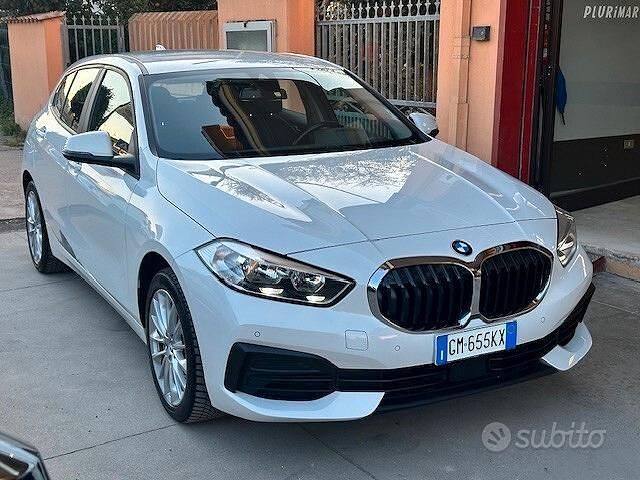 Usata BMW 116 Advantage 116 CV (85 kW) 2022 Bianco Utilitaria