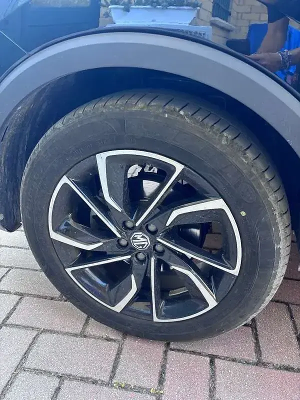 Usata MG ZS Luxury 106 CV (77 kW) 2022 Nero SUV