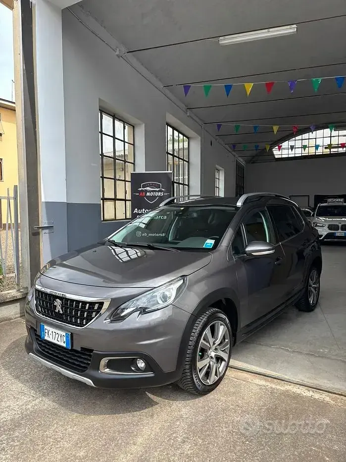 Usata Peugeot 2008 GT-line 99 CV (72 kW) 2017 Grigio SUV