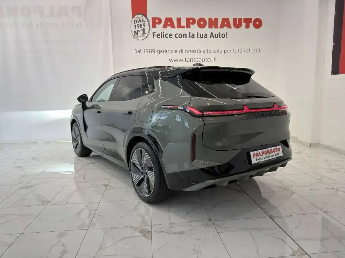 Usata Lynk & Co 08 139 CV (102 kW) 2025 Verde SUV