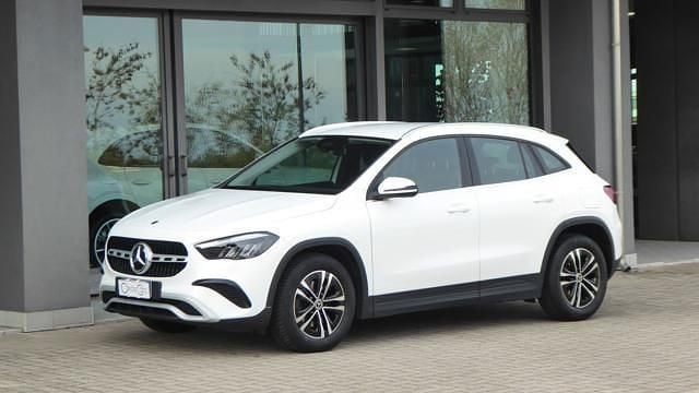 Usata Mercedes GLA180 Advanced 116 CV (85 kW) 2023 Bianco SUV