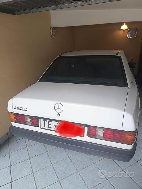 Usata Mercedes 190 122 CV (89 kW) 1986 Berlina
