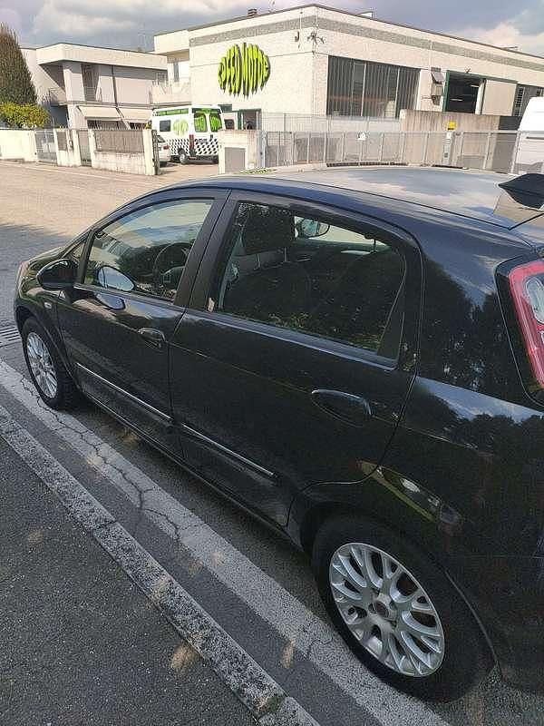 Usata Fiat Punto Evo Dynamic 77 CV (56 kW) 2010 Utilitaria