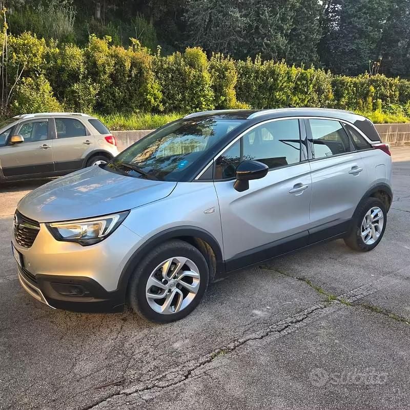 Usata Opel Crossland 102 CV (75 kW) 2020 Grigio SUV