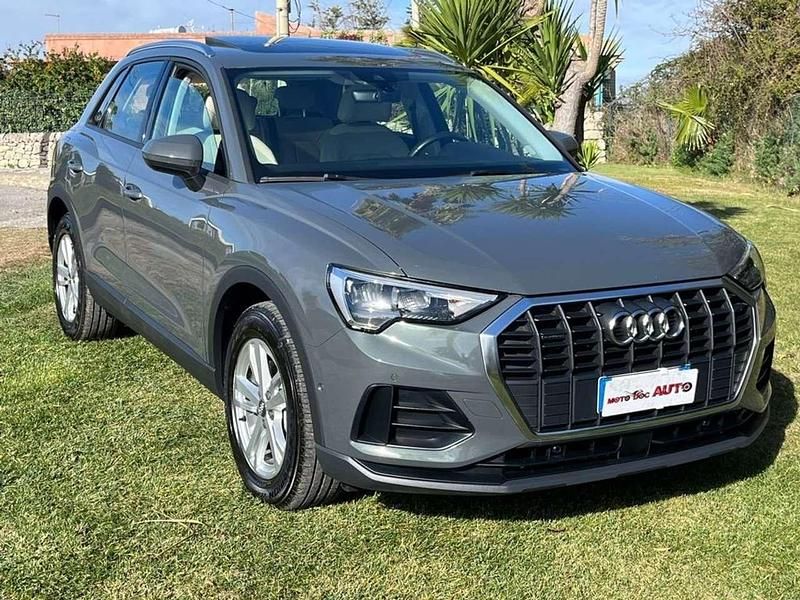 Grigio Usata 2019 Audi Q3 Business SUV | 29.500 € (Buon prezzo) - Immagine 1/4