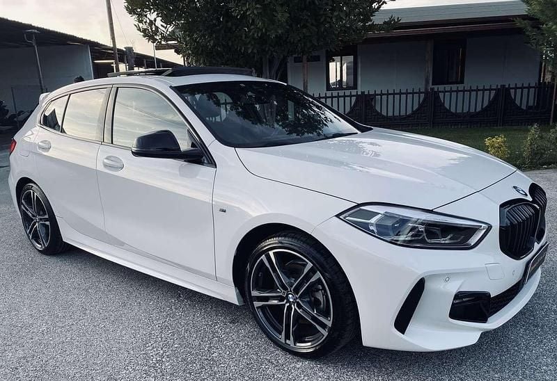 Usata BMW 118 M Sport 150 CV (110 kW) 2022 Bianco Utilitaria