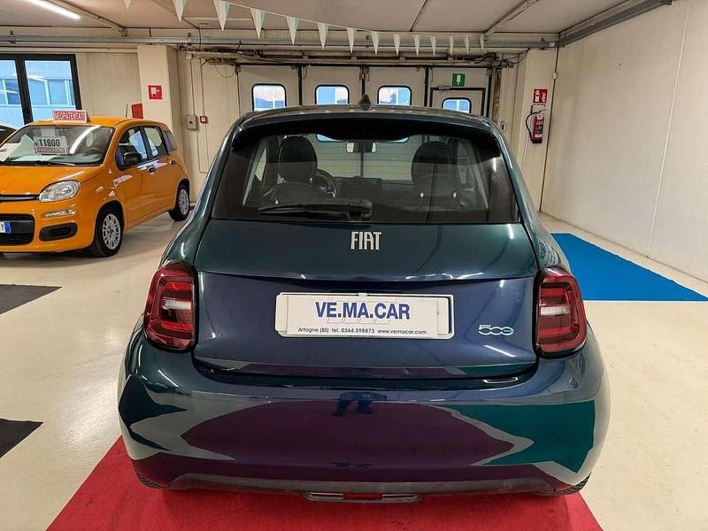 Usata Fiat 500e Icon 42 kW (58 CV) 2020 Blu/azzurro Berlina