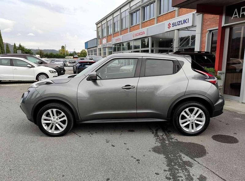Usata Nissan Juke N-Connecta 110 CV (80 kW) 2016 Dark metal grey SUV