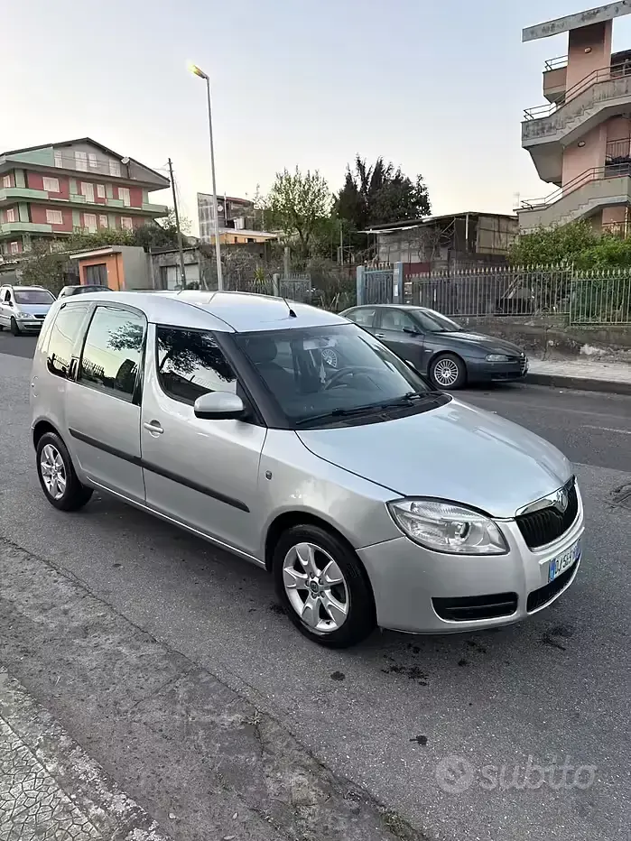 Occasion Skoda Roomster 80 ch (58 kW) 2007 Gris Monospace