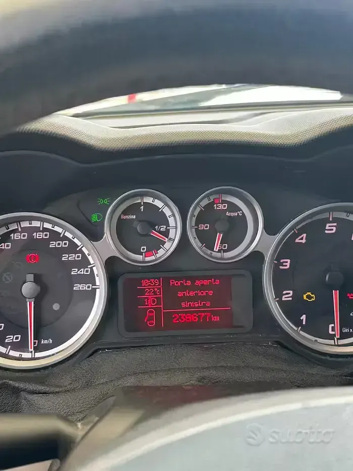 Usata Alfa Romeo MiTo 70 CV (51 kW) 2014 Bianco Utilitaria