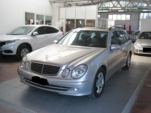 Usata Mercedes E320 Avantgarde 204 CV (150 kW) 2003 Argento Station wagon