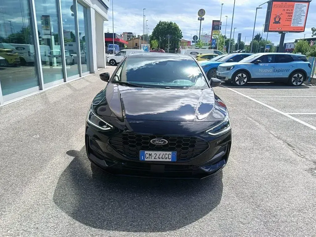 Usata Ford Focus ST 125 CV (91 kW) 2023 Nero Berlina