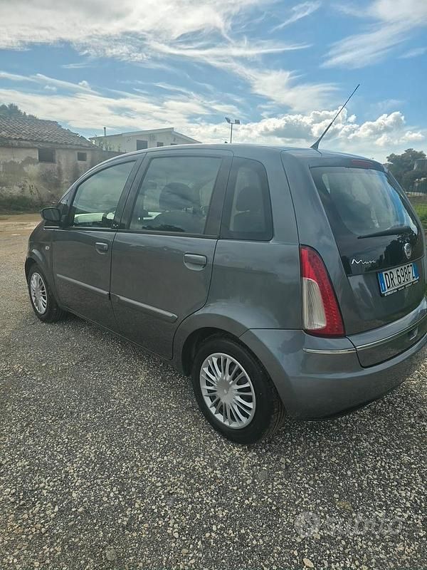 Usata Lancia Musa 2006 Grigio Monovolume