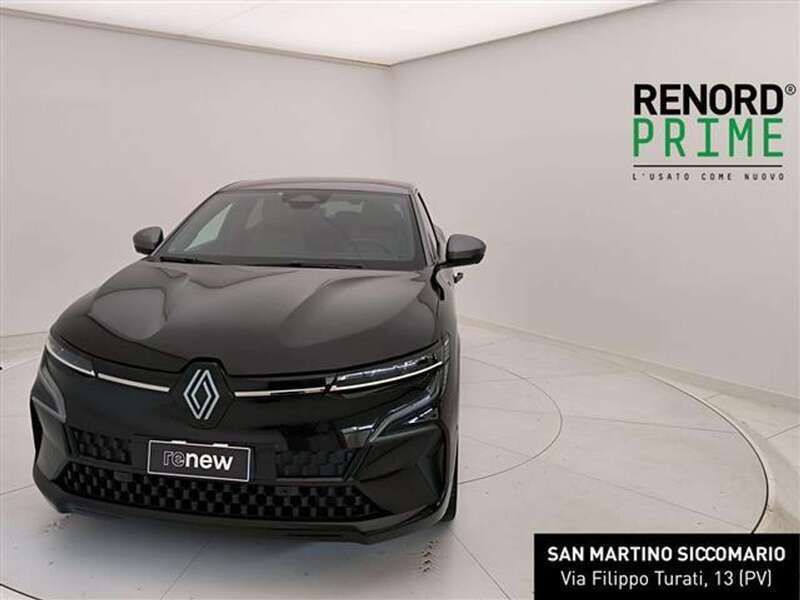 Nero Usata 2022 Renault Mégane Techno Tre volumi | 25.900 € (Buon prezzo) - Immagine 1/4