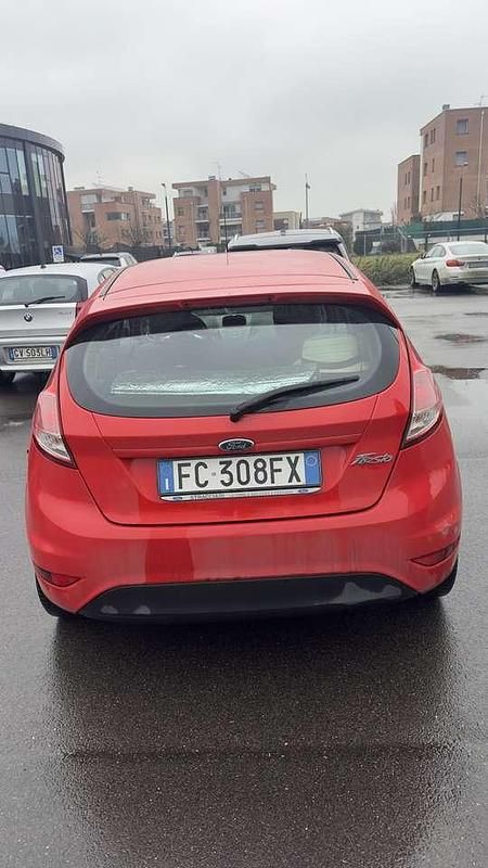 Usata Ford Fiesta Titanium 80 CV (58 kW) 2016 Rosso Utilitaria