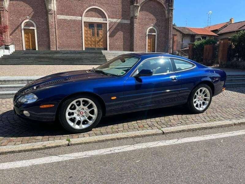 Pacific blue Usata 2001 Jaguar XKR Coupé | 26.500 € (Super prezzo) - Immagine 1/4