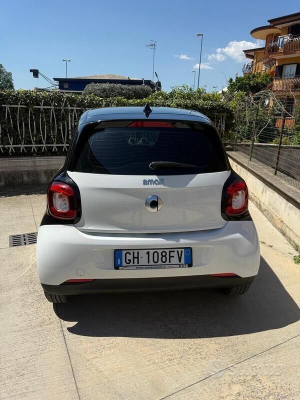 Usata Smart ForFour 71 CV (52 kW) 2019 Bianco Utilitaria