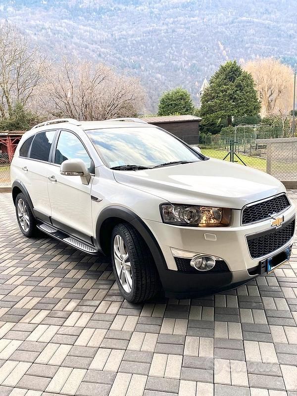 Usata Chevrolet Captiva LTZ 184 CV (135 kW) 2011 Bianco SUV