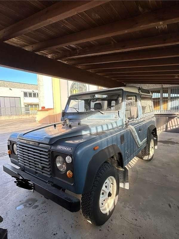 Usata Land Rover Defender 86 CV (63 kW) 1990 SUV