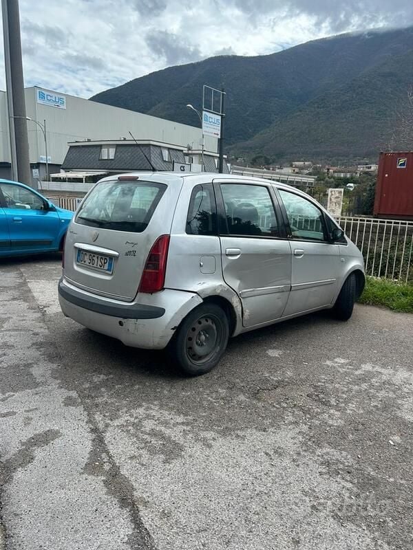 Usata Lancia Musa 90 CV (66 kW) 2006 Monovolume