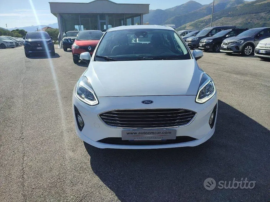 Usata Ford Fiesta Titanium 84 CV (61 kW) 2018 Bianco Utilitaria