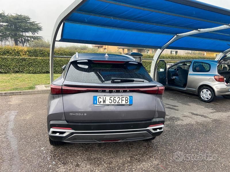 Usata Omoda 5 147 CV (108 kW) 2024 Grigio SUV