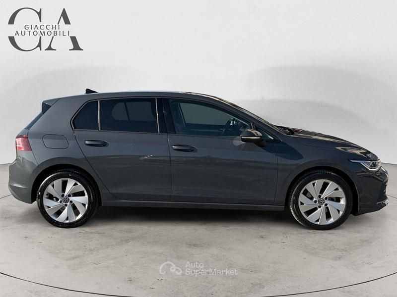 Usata VW Golf VIII Edition 116 CV (85 kW) 2025 Oro Berlina