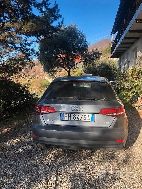 Usata Audi A3 116 CV (85 kW) 2017 Grigio Berlina