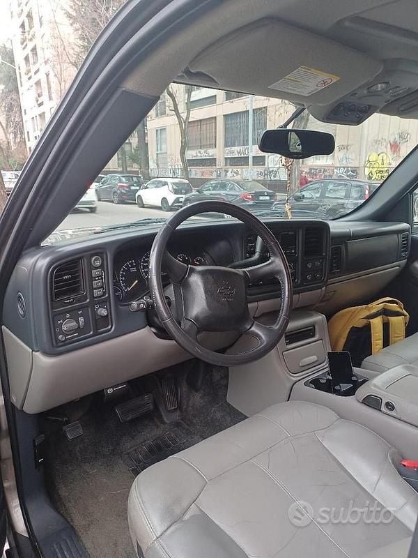 Usata Chevrolet Tahoe LT 273 CV (200 kW) 2002 Beige SUV