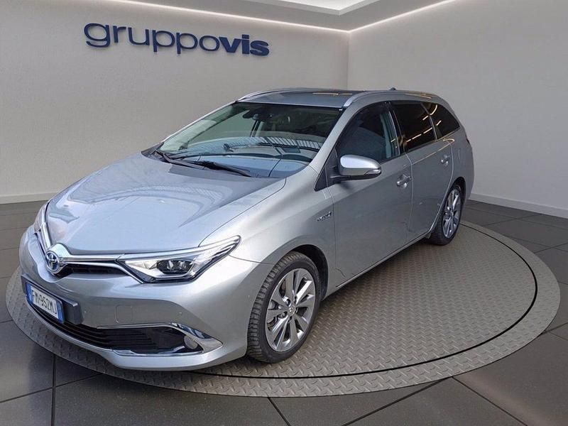 Usata Toyota Auris Touring Sports Lounge 136 CV (100 kW) 2017 Grigio metallizzato Station wagon