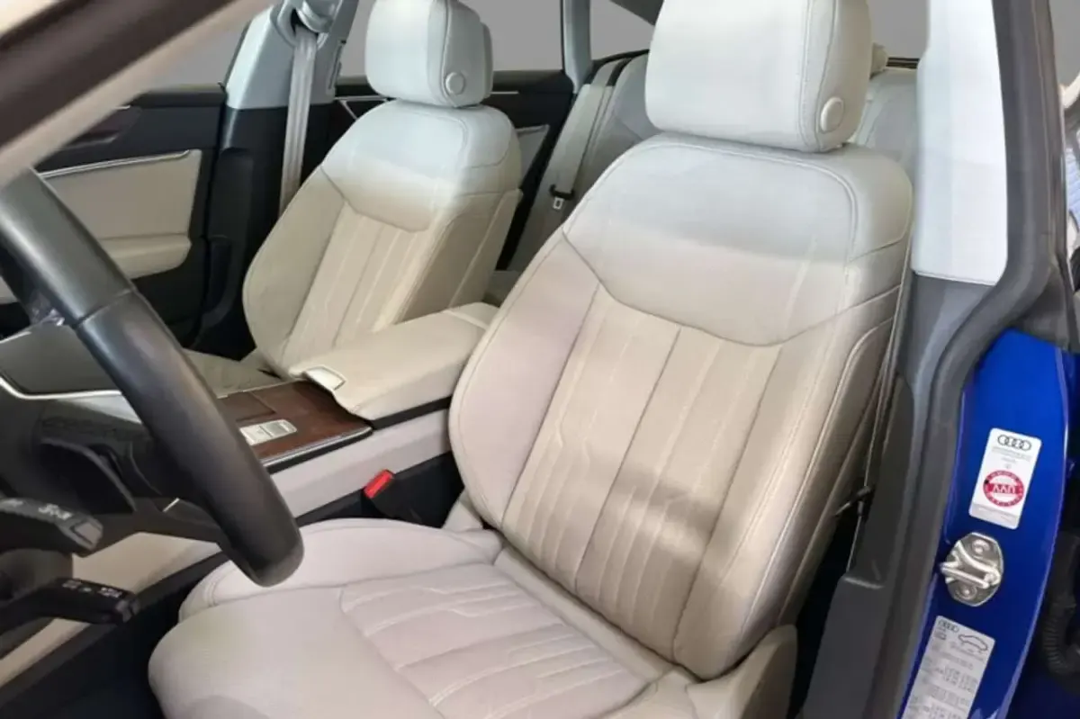 Usata Audi A7 286 CV (210 kW) 2023 Blu/azzurro Berlina