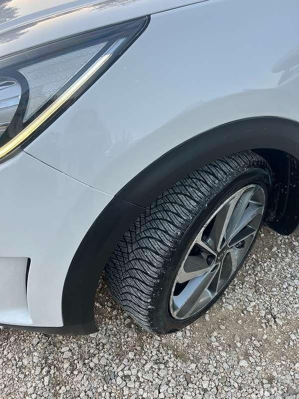 Usata Kia Niro Style 105 CV (77 kW) 2017 Bianco SUV