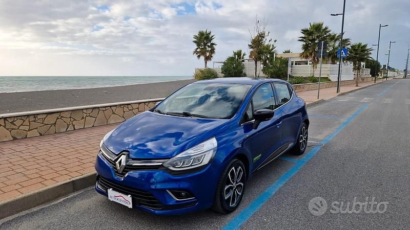 Blu Usata 2019 Renault Clio IV Intens Tre volumi | 10.800 € (Buon prezzo) - Immagine 1/4