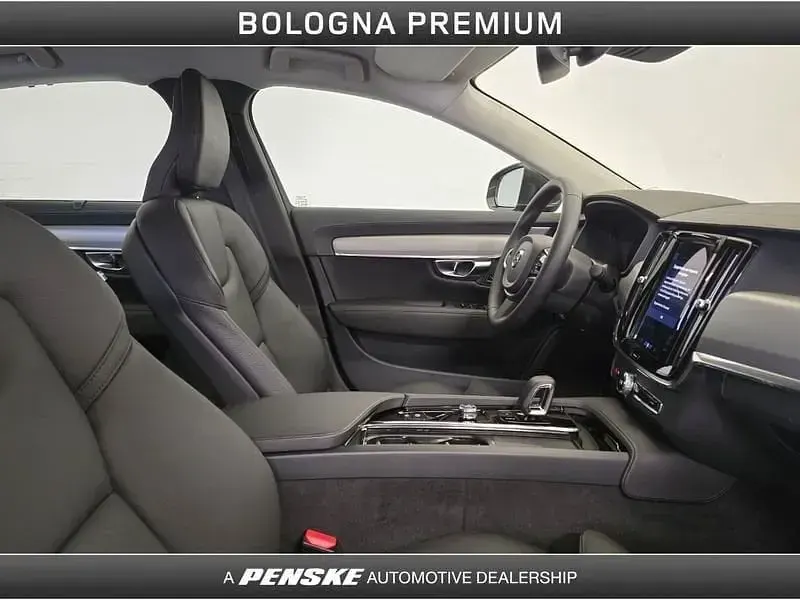 Usata Volvo S90 Plus 197 CV (144 kW) 2024 Grigio Berlina