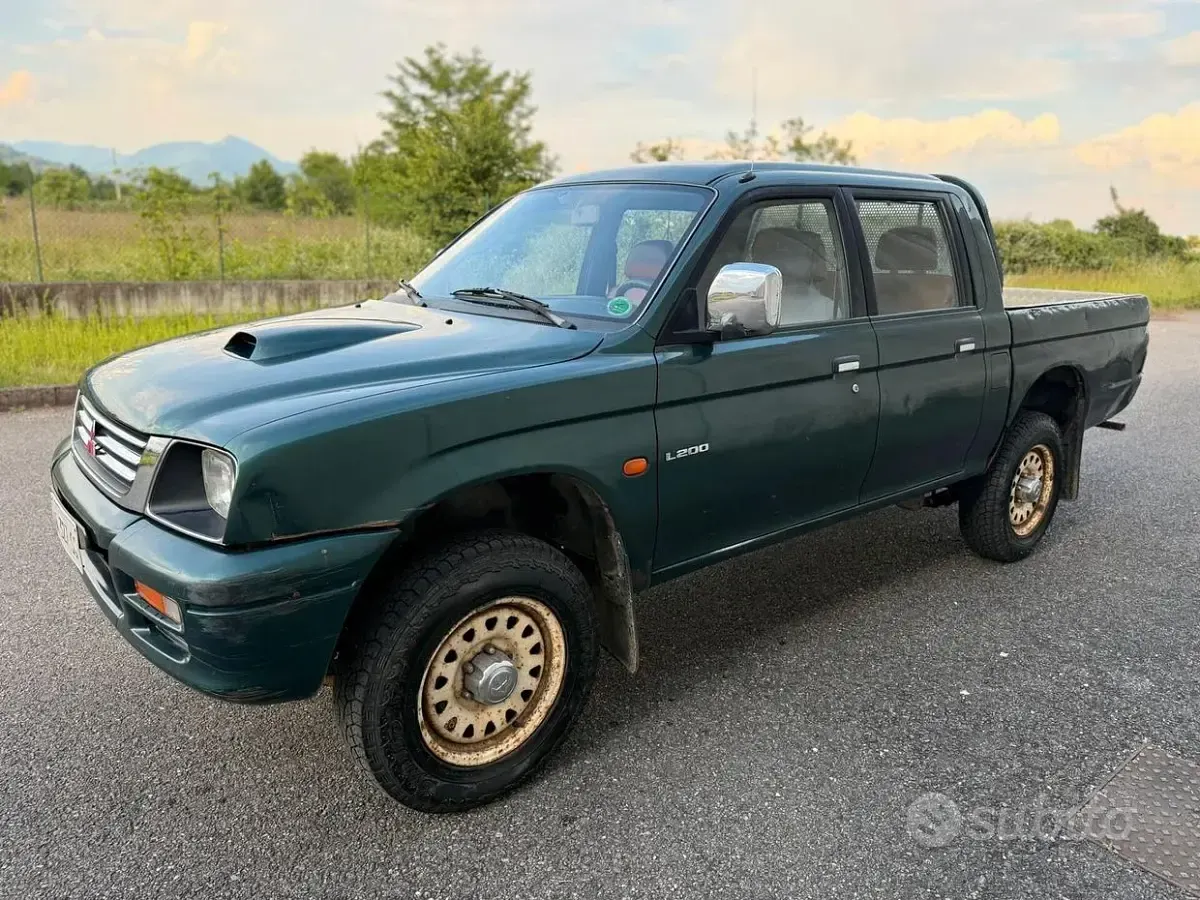 Usata Mitsubishi L200 100 CV (73 kW) 1998 Verde Pick-up