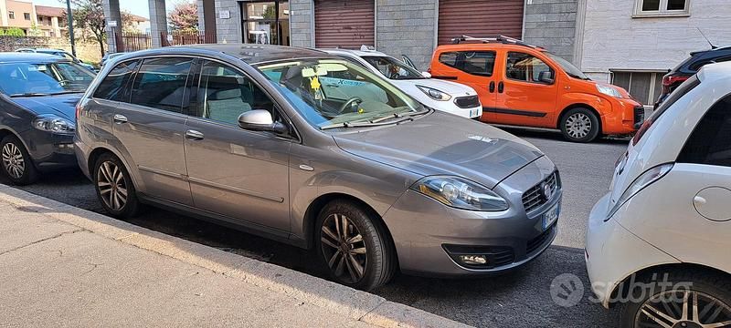Usata Fiat Croma 150 CV (110 kW) 2009 Grigio Station wagon