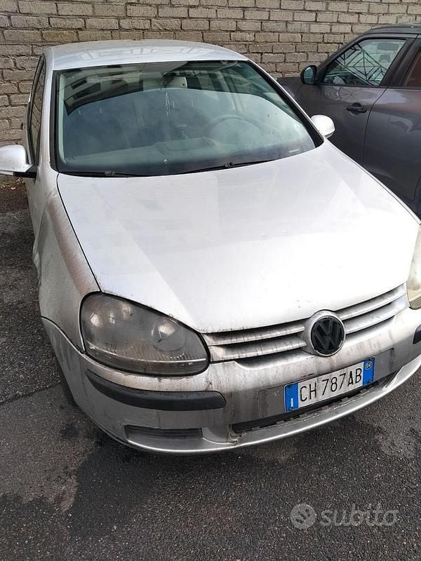Usata VW Golf V 2004 Grigio Utilitaria