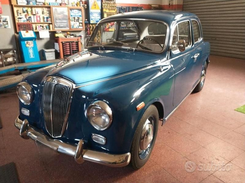 Usata Lancia Appia 1950 Blu Berlina