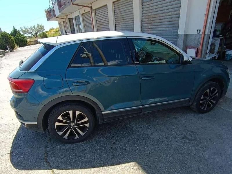 Usata VW T-Roc 116 CV (85 kW) 2019 Verde SUV
