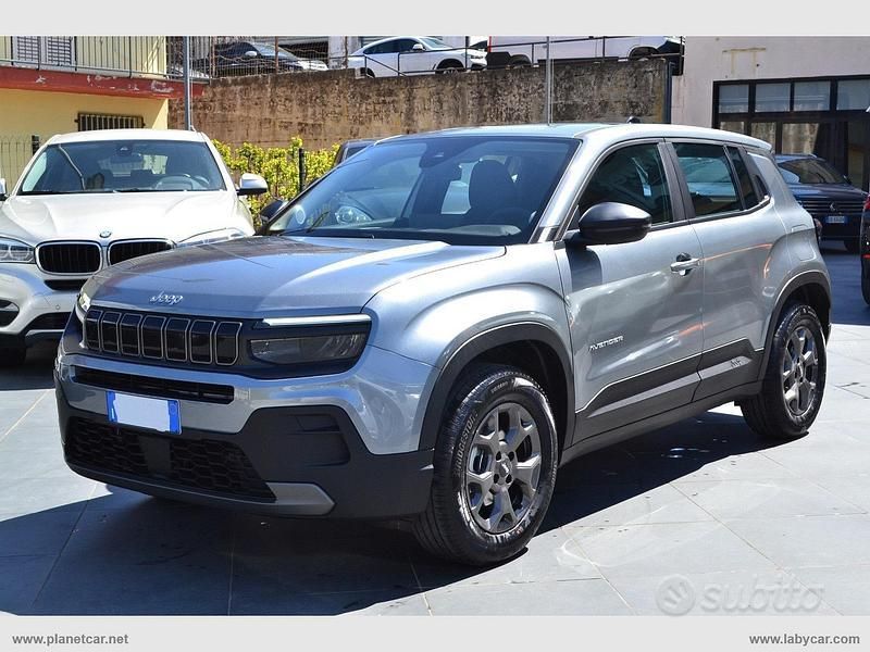 Usata 2025 Jeep Avenger Longitude SUV | 21.900 € (Buon prezzo) - Immagine 1/4