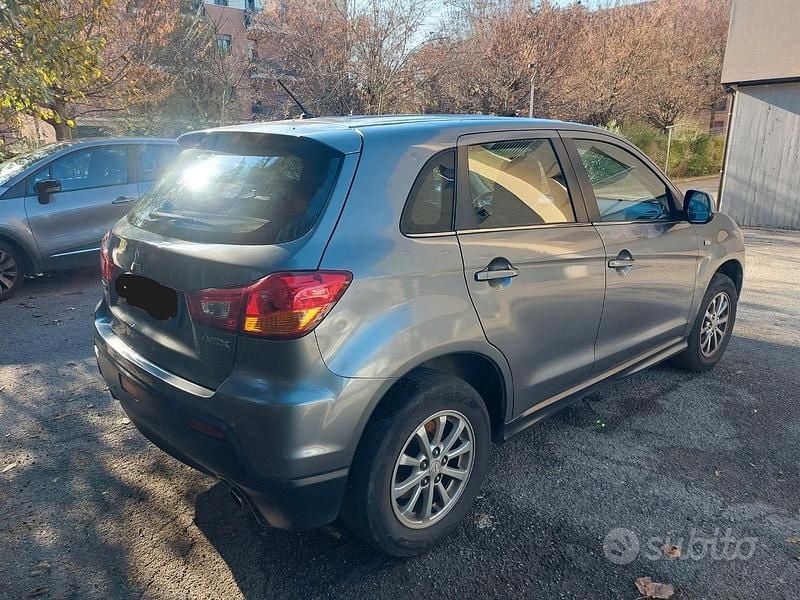 Usata Mitsubishi ASX 150 CV (110 kW) 2010 Grigio SUV