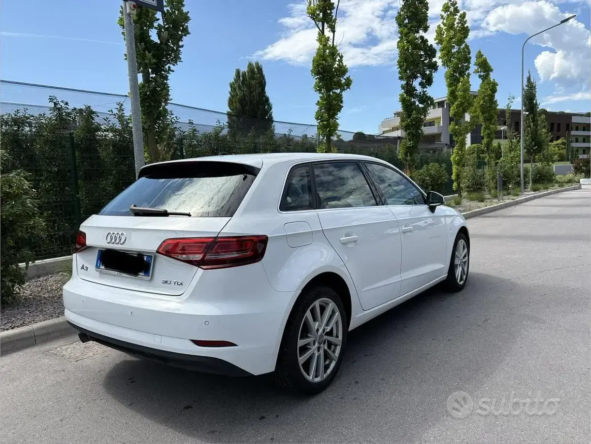 Usata Audi A3 Sport 116 CV (85 kW) 2019 Bianco Berlina