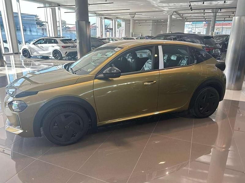 Usata Lancia Ypsilon 101 CV (74 kW) 2025 Oro Utilitaria