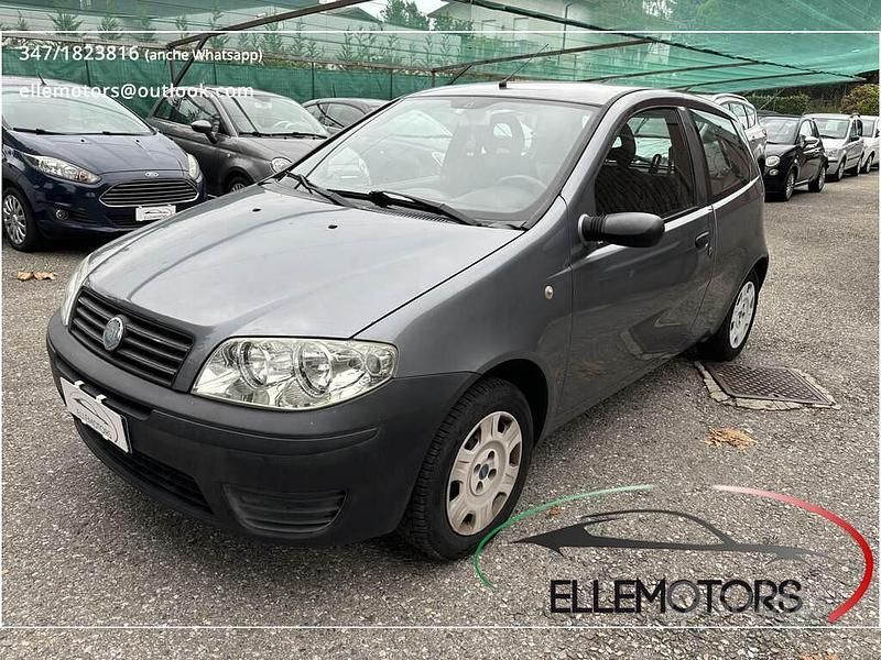 Usata Fiat Punto 60 CV (44 kW) 2004 Grigio Berlina