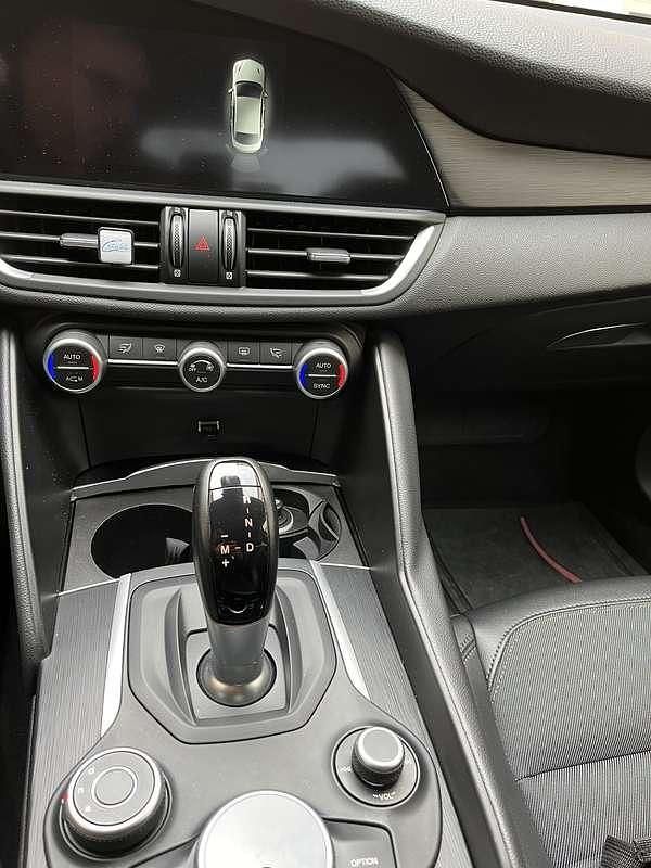 Usata Alfa Romeo Giulia Super 150 CV (110 kW) 2018 Berlina