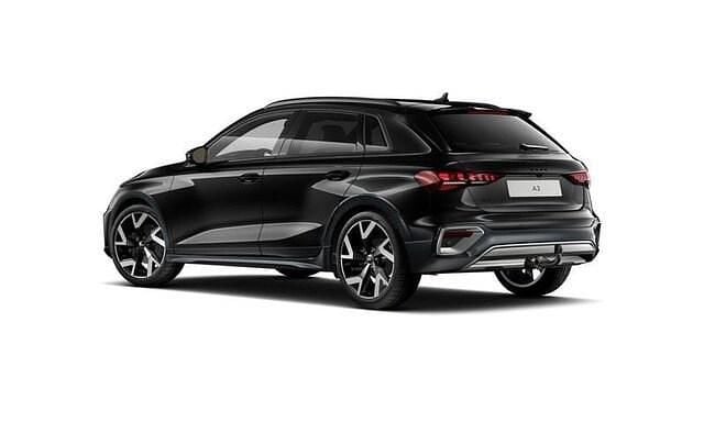 Usata Audi A3 Business 150 CV (110 kW) 2025 Nero mythos metallizzato Utilitaria