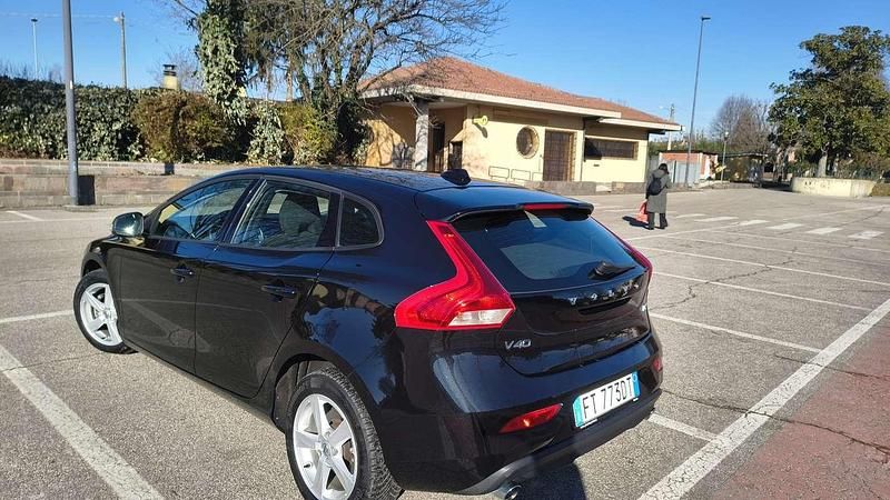 Usata Volvo V40 Business Edition 120 CV (88 kW) 2018 Berlina