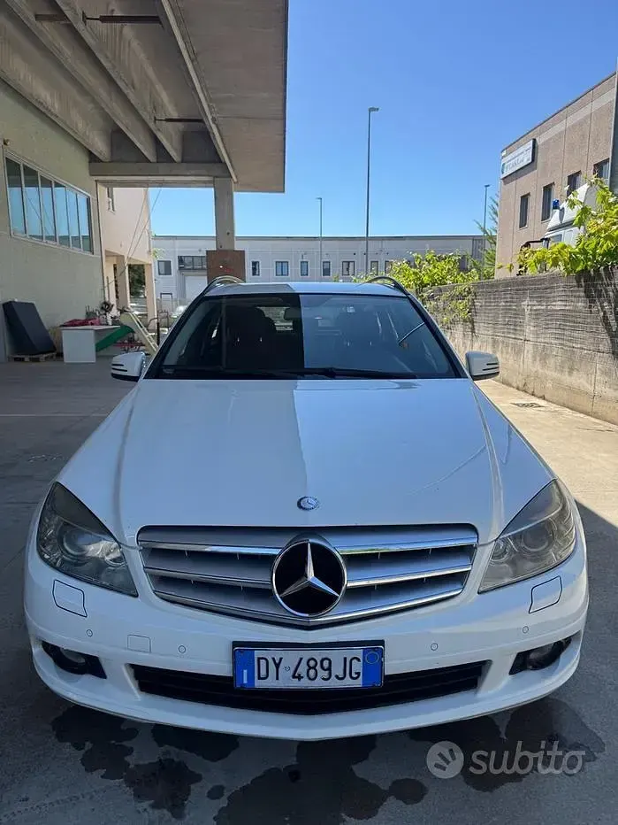 Usata Mercedes C220 Executive 170 CV (125 kW) 2010 Bianco Station wagon