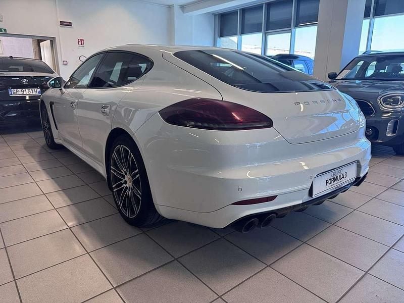 Usata Porsche Panamera 250 CV (183 kW) 2015 Bianco Utilitaria